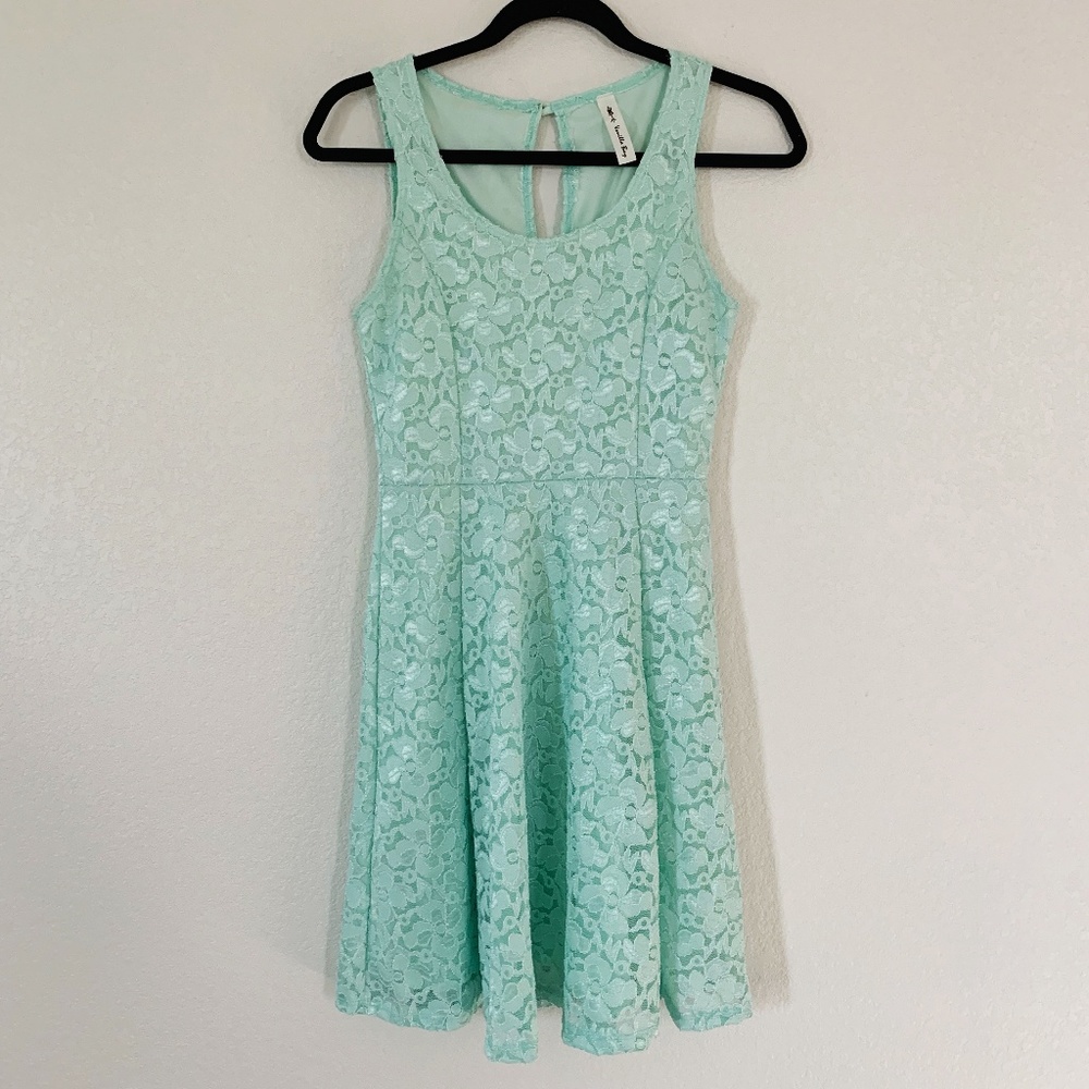 Vanilla Bay Mint Lace Dress Small